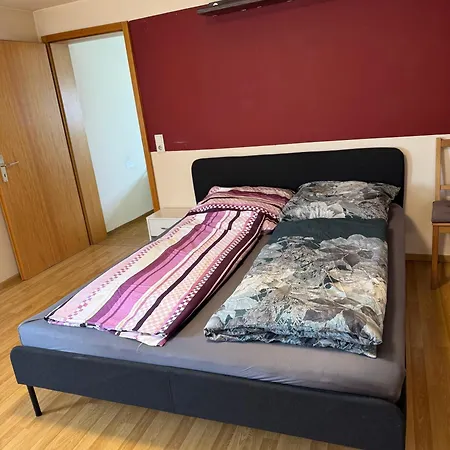 2 Zimmer Mit Gemeinschaftlichen Bad Und Kueche Ideal Fuer Monteure Und Kurzzeitgaeste *
