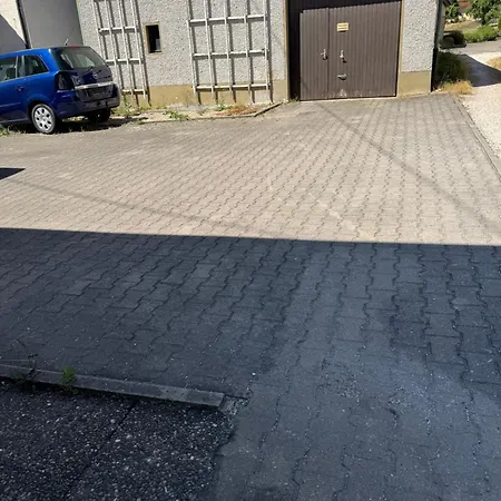 Monteuerzimmer 2 Zimmer-3 Betten Mit Gemeinschaftlichen Bad In Og * Merklingen